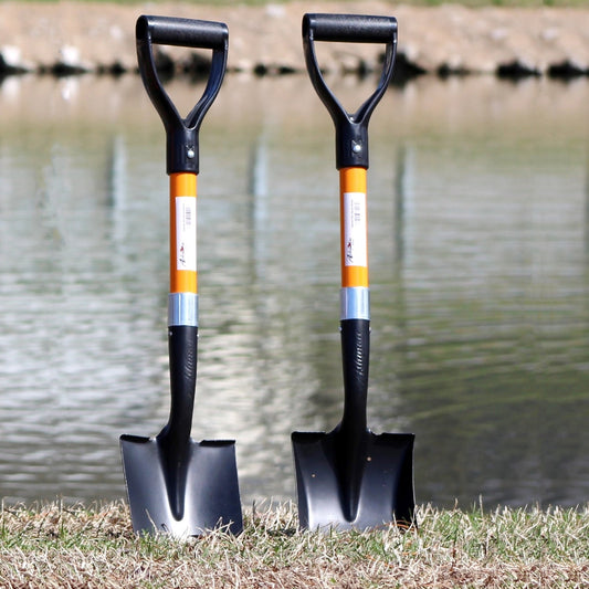 Montresor 2 Various Assorted Round and Square Shovels (2 Pcs)